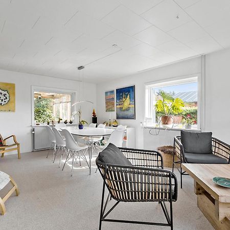 Logi i hus med kunst og have Bed and Breakfast Vestervig Eksteriør billede