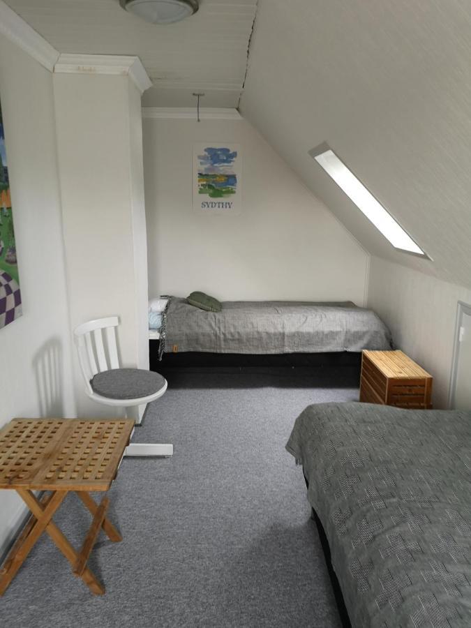 Logi i hus med kunst og have Bed and Breakfast Vestervig Eksteriør billede